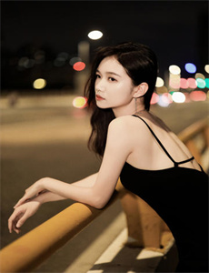 《小小女视频网站色琼网站》