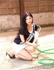《铃木美恵子》